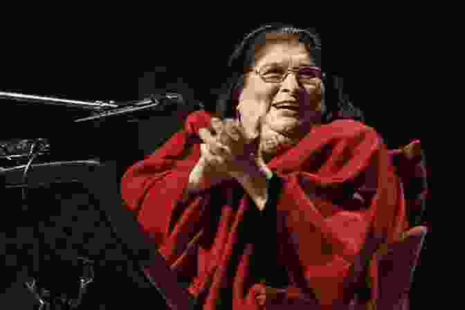 Mercedes Sosa, An Argentine Folk Singer And Activist Courageous History Makers: 11 Women From Latin America Who Changed The World (Little Biographies For Bright Minds 3)